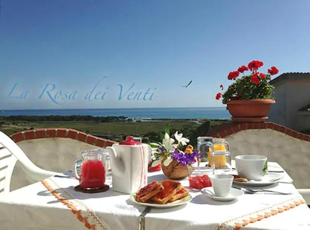 La Rosa Dei Venti Bed and Breakfast La Caletta Eksteriør billede